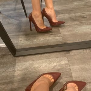 Burgundy high heels with red bottoms ❤️‍🔥❤️